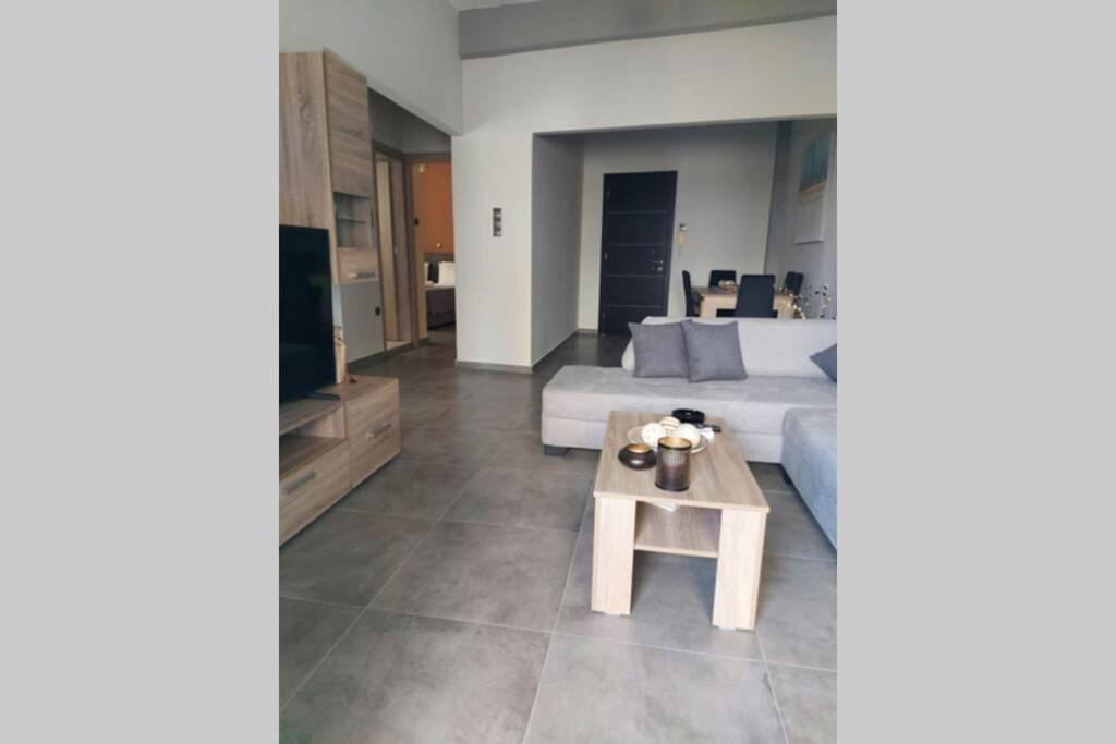 Апартаменты Felou'S House 1 Эрмуполис Экстерьер фото